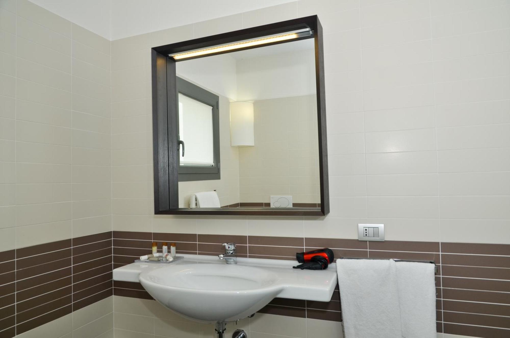 Zambala Luxury Apartments Милан Экстерьер фото